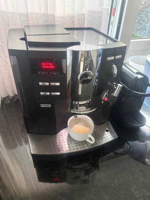 Jura Kaffeemaschinen & Espressomaschinen: JURA IMPRESSA 801 – Gebraucht aus Horgen von Zsgg 1