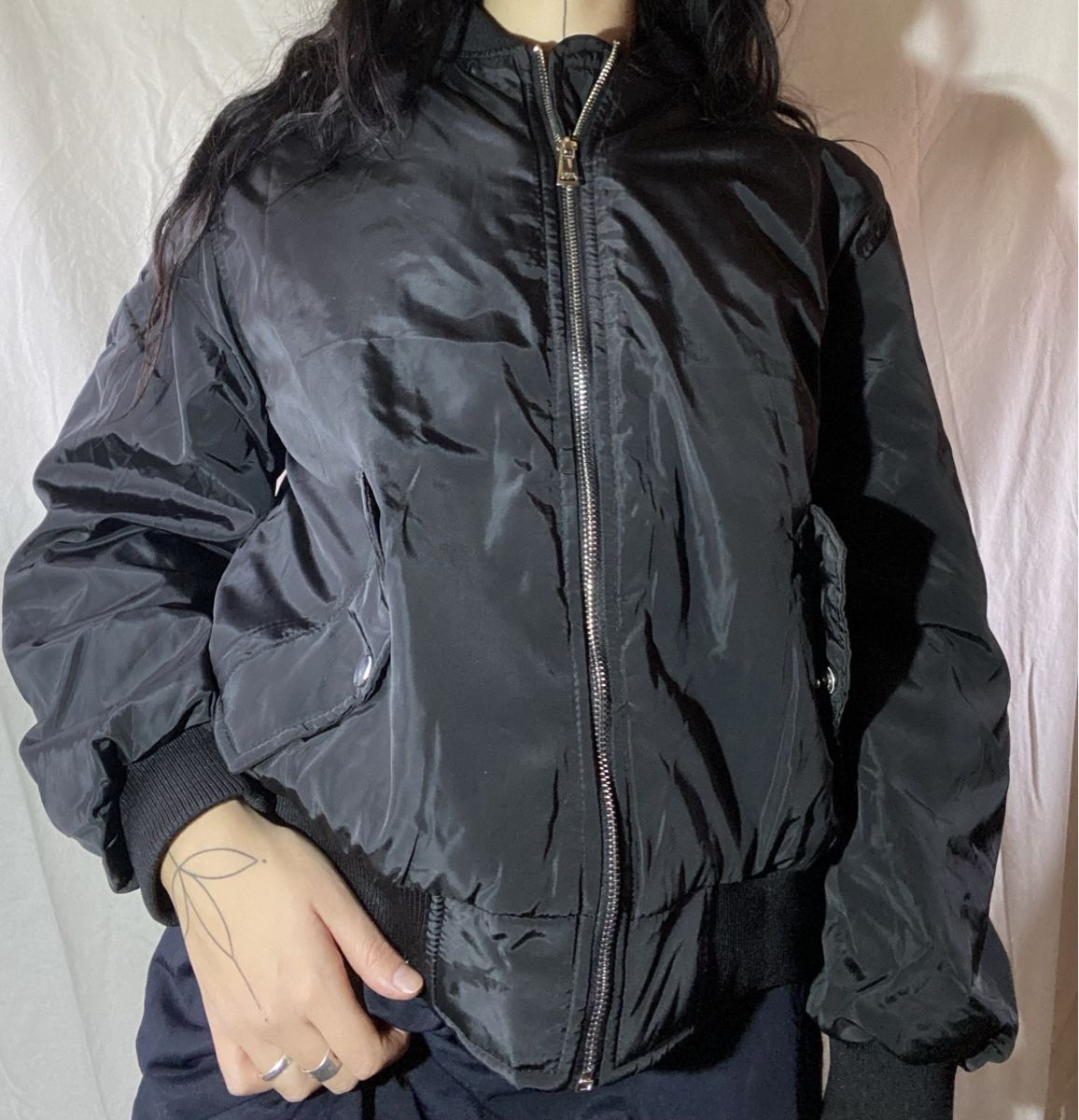 Giacche: Schwarze Bomberjacke – Usato da Rehetobel venduto da Norea69 1