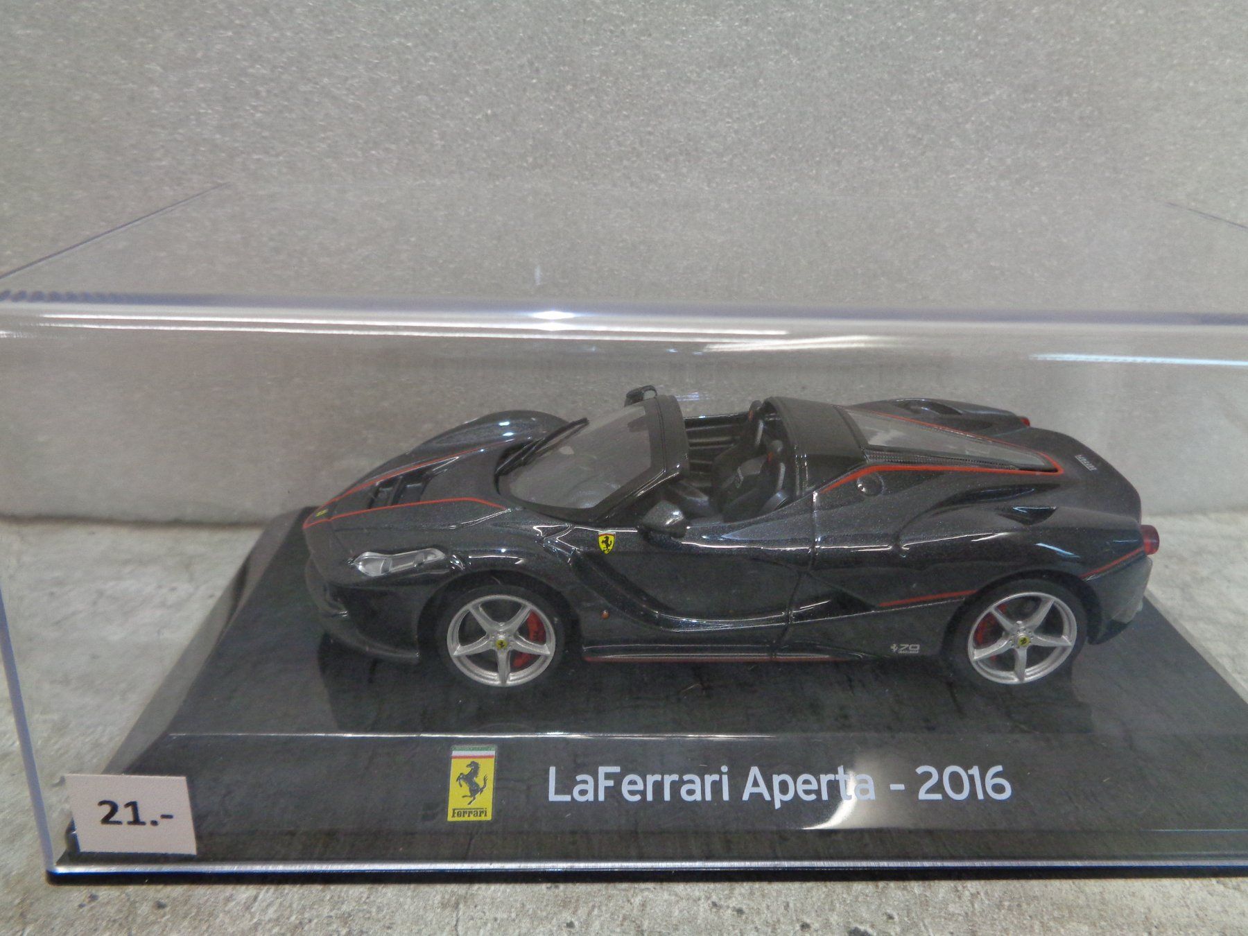 Ferrari Modellautos: Altaya 1:43 Ferrari LaFerrari Aperta 2016 – Neu und originalverpackt aus Reconvilier von rallycar