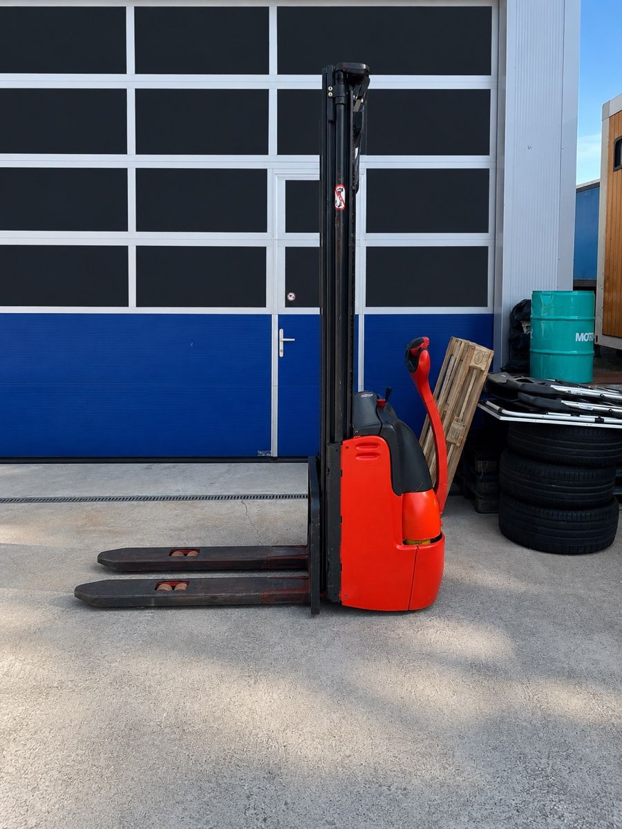 Linde Chariots à fourches & chariots élévateur: Linde L12 Deichselstapler – D'occasion à Schaffhausen par Forklift24 1