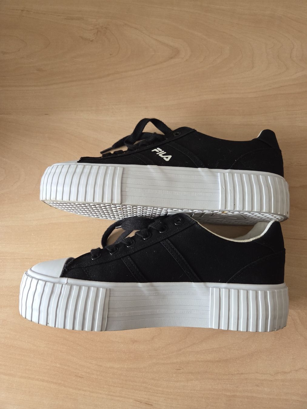Fila Scarpe da donna: Fila Pointer Classic Damen Sneaker Gr.39 Schwarz  – Usato da Winterthur venduto da katzen07 5