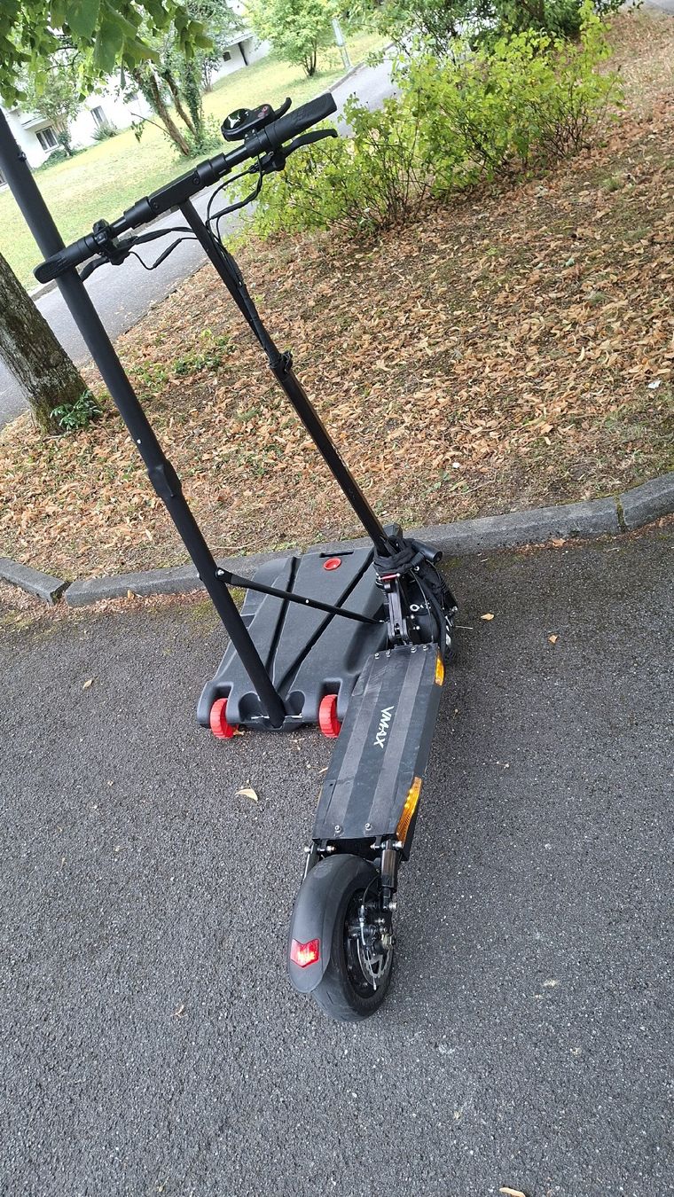 Scooters: Elektro-Scooter VMAX R25 Performance 2020 gebraucht – D'occasion à Rümlang par abd_6zst 5