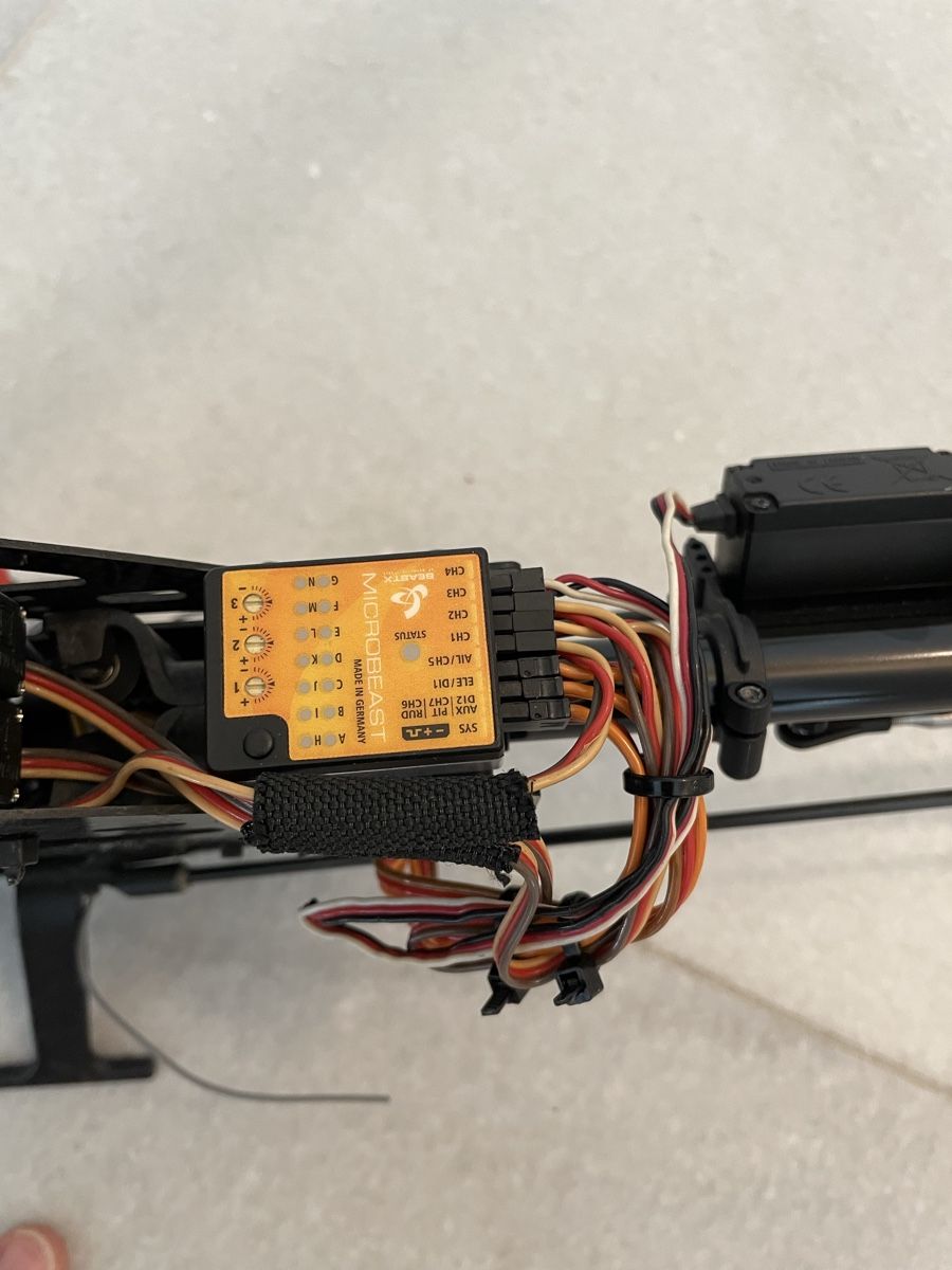 Modellismo RC: MSH Mini Protos 450 mit diversen Ersatzteilen  – Usato da Gutenswil venduto da tschiuh 2