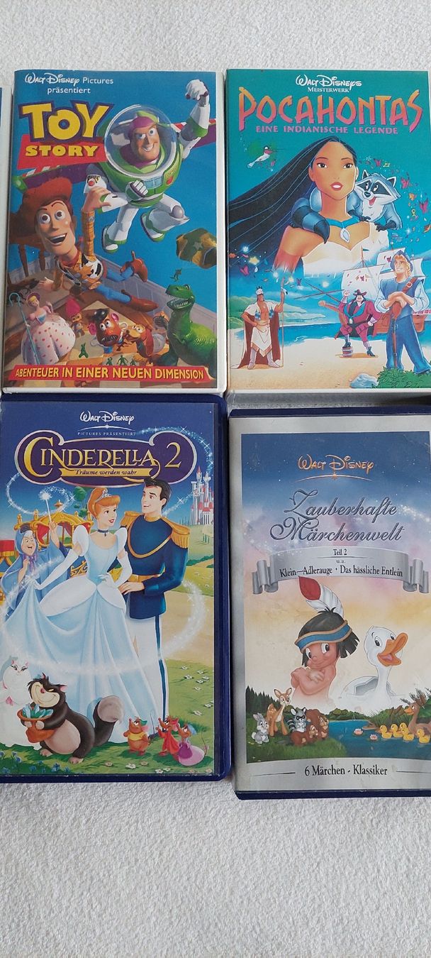 Tutti i VHS: 11 Kinder VHS Kassetten Sammlung – Usato da Zürich venduto da Anibas1 2