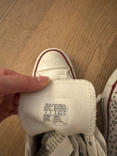 Converse Damenschuhe: Converse weiss mit Strassteinen – Neu (gemäss Beschreibung) aus Wallisellen von vanilla06 4