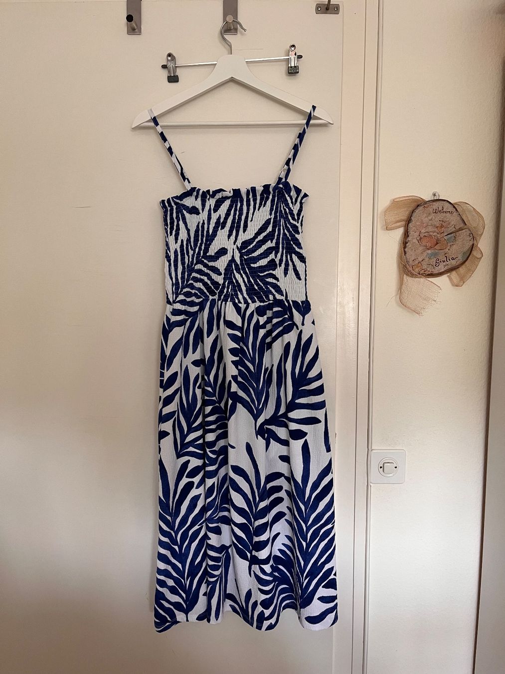 H&M Kleider: Robe midi à motifs – Gebraucht aus Genève von giulia_almnn