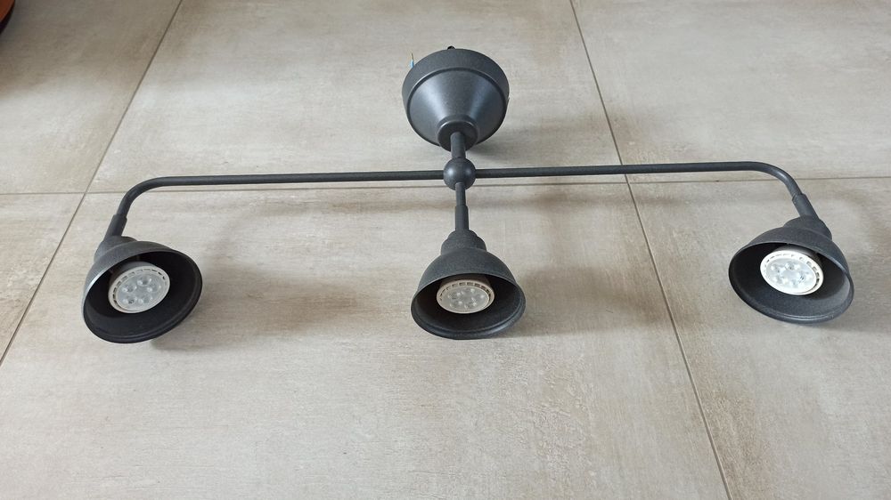Kronleuchter & Deckenlampen: Lampe plafonnier orientable en métal – Gebraucht aus Onex von nightwalker022 1