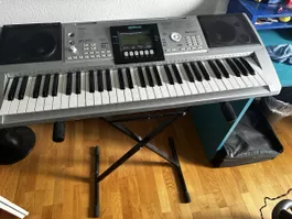 Keyboard C.Giant inklusiv Ständer