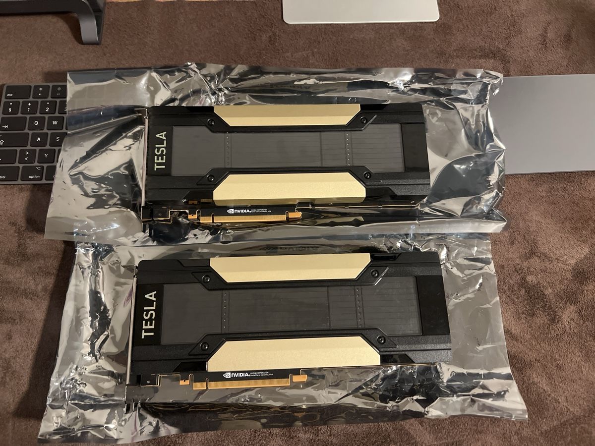 Nvidia Grafikkarten: Nvidia Tesla V100 32GB Server Grafikkarte – Gebraucht aus Richterswil von den_8dpn