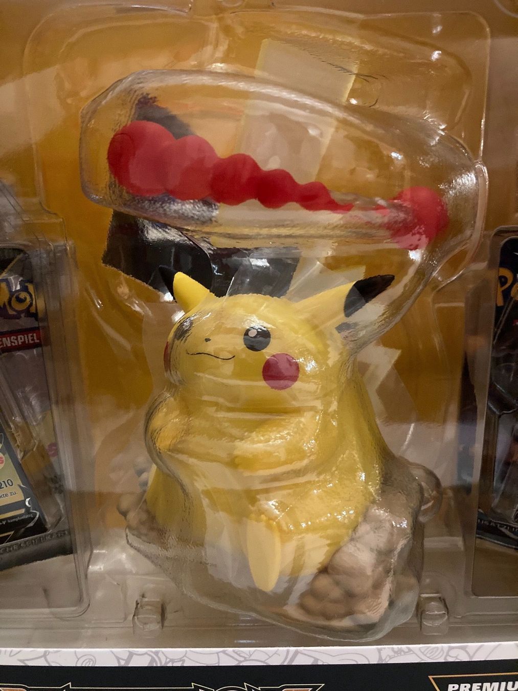 Pokémon Cartes à collectionner: Pokemon Celebrations Pikachu Vmax DE – Neuf avec emballage d'origine à Küssnacht am Rigi par Ebikoner 8