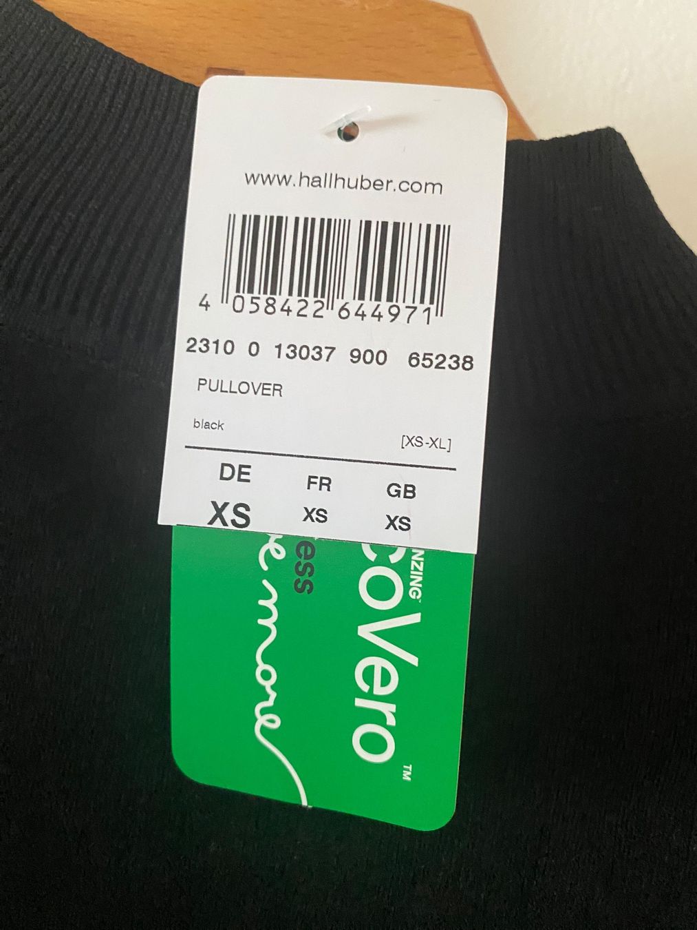 Hallhuber Tops: Schwarzer Hallhuber Pullover mit Cut-Out, Grösse XS – Neu und originalverpackt aus Luzern von Sommer_26 2