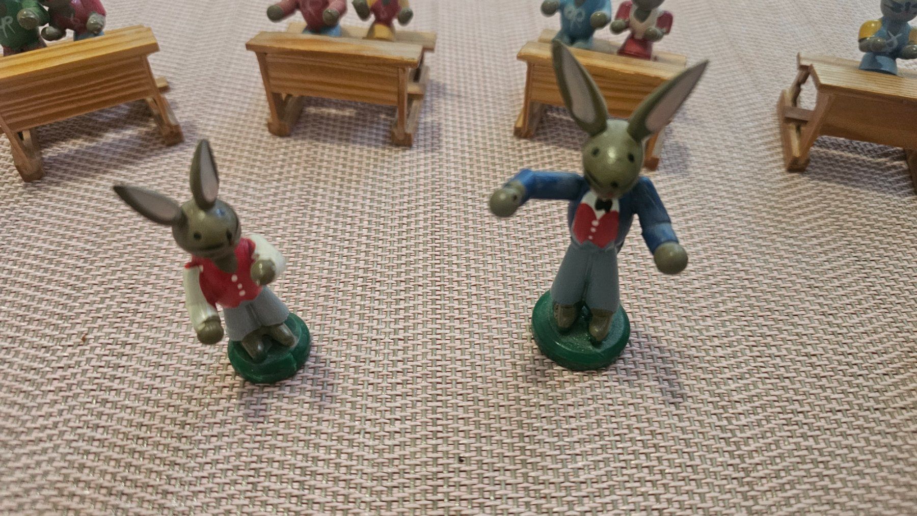 Figurines: Große Hasenschule  Erzgebirge Esco – D'occasion à Etoy par angi020 1
