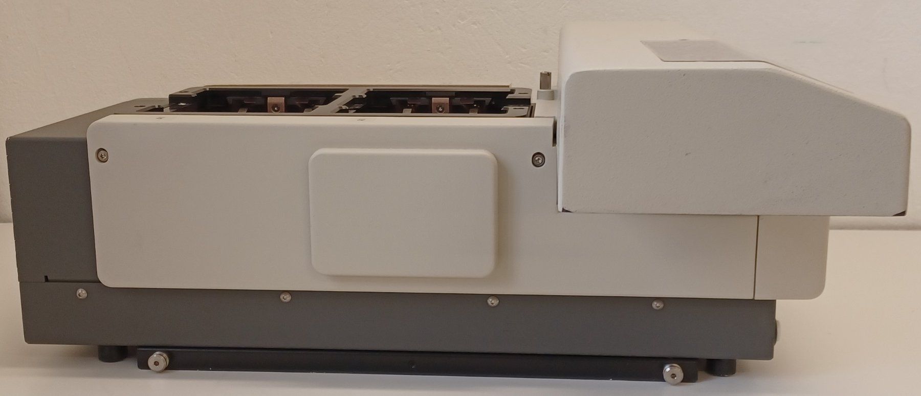 Accessori da laboratorio: Molecular Devices StakMax Microplate Stacker – Difettoso da Niederdorf venduto da LeptonAG_Labor 2