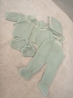 Puppenkleider-Set handgestrickt