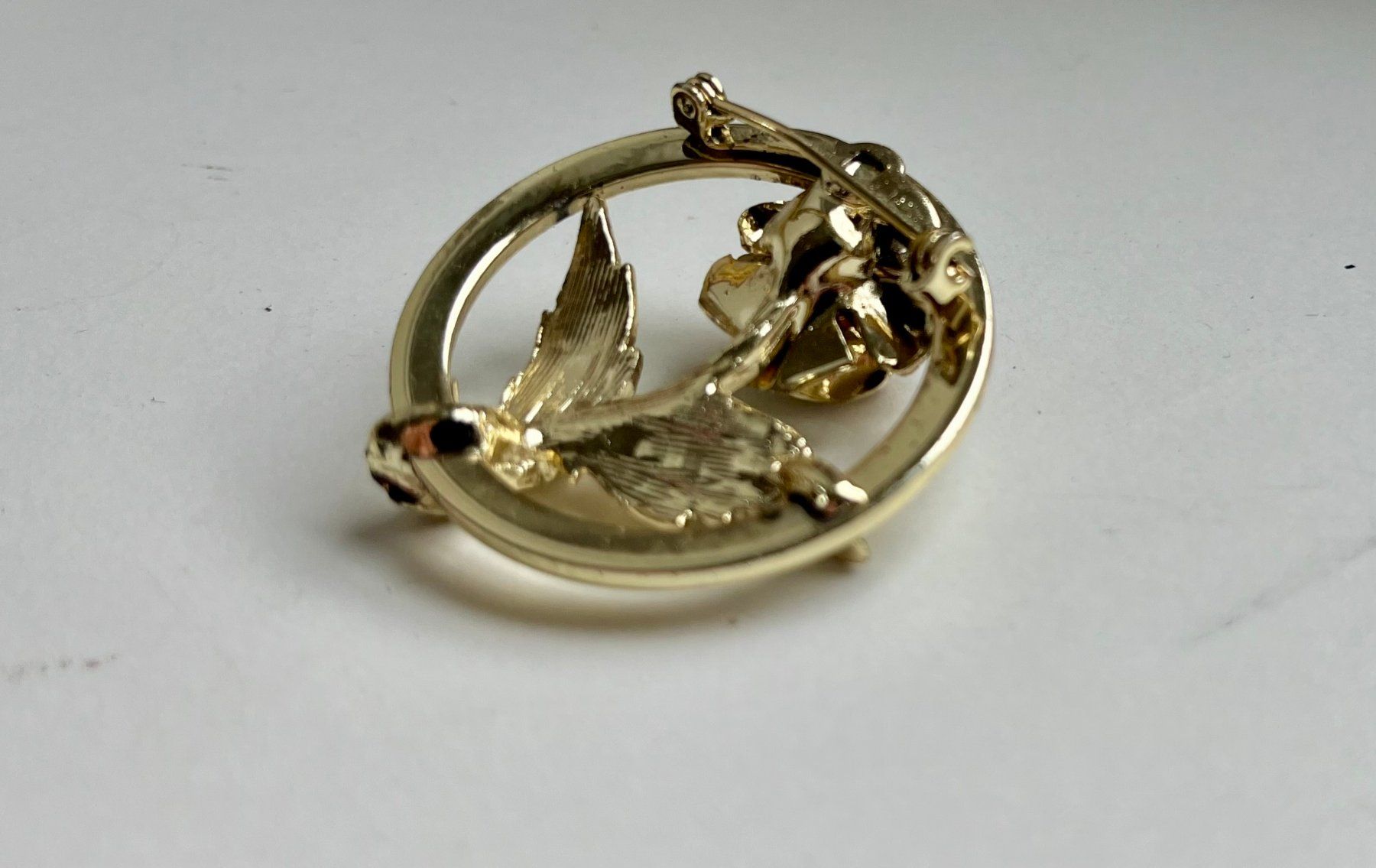 Broschen & Nadeln: Vintage-Brosche goldfarben mit Rose und Perle – Gebraucht aus Wädenswil von Aniares2 1