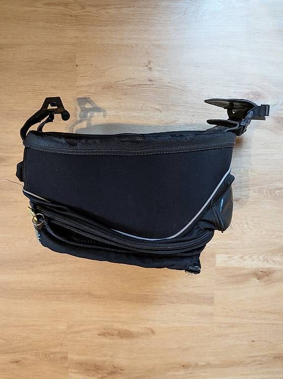 Topcase: Original Tankrucksack BMW R1200R 2007 – Usato da Leissigen venduto da sam_b6yd 1