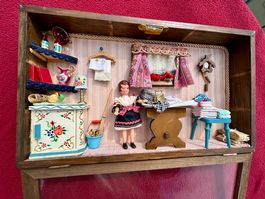 Wohnzimmer / Bügelzimmer/ Puppenhaus /Bäbistube /Puppenstube