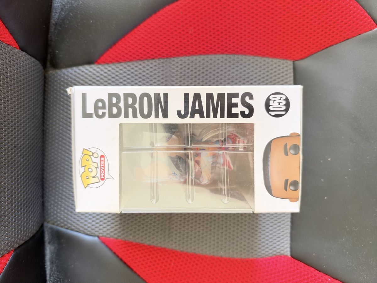 Funko Statuette: Funko Pop! Lebron James – Usato da Genève venduto da helvetic.tcg 2