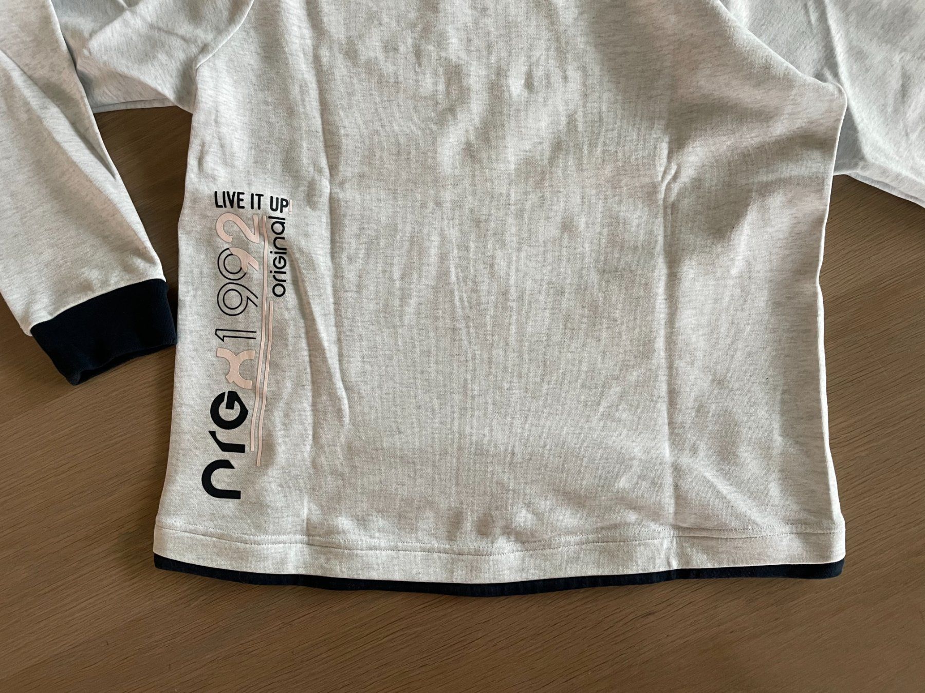 Maglioni & Felpe: Kapuzen-Pullover in Grösse 38 – Usato da Rüschlikon venduto da user999 4