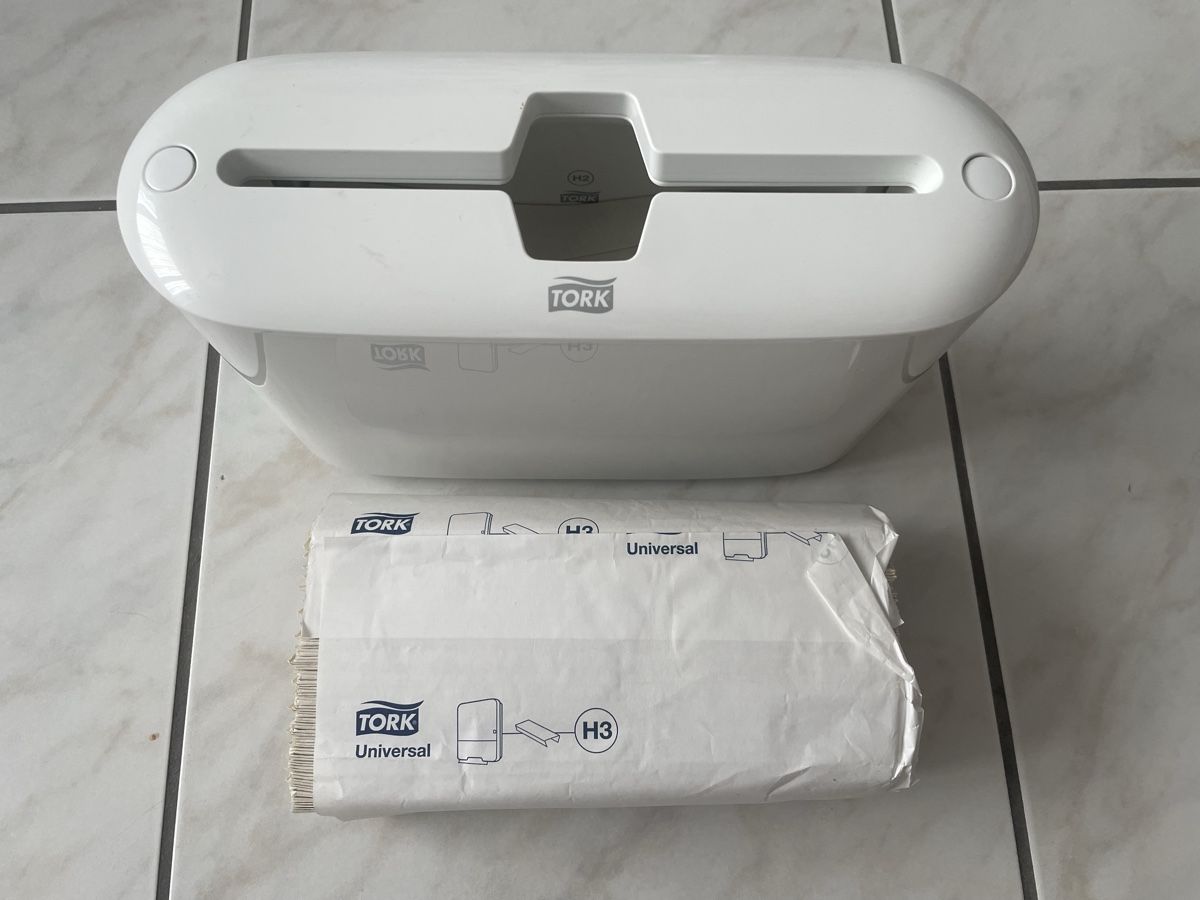 Portes-serviettes: Tork Handtuchspender – Neuf (Voir description) à Amriswil par einkaufverkauf