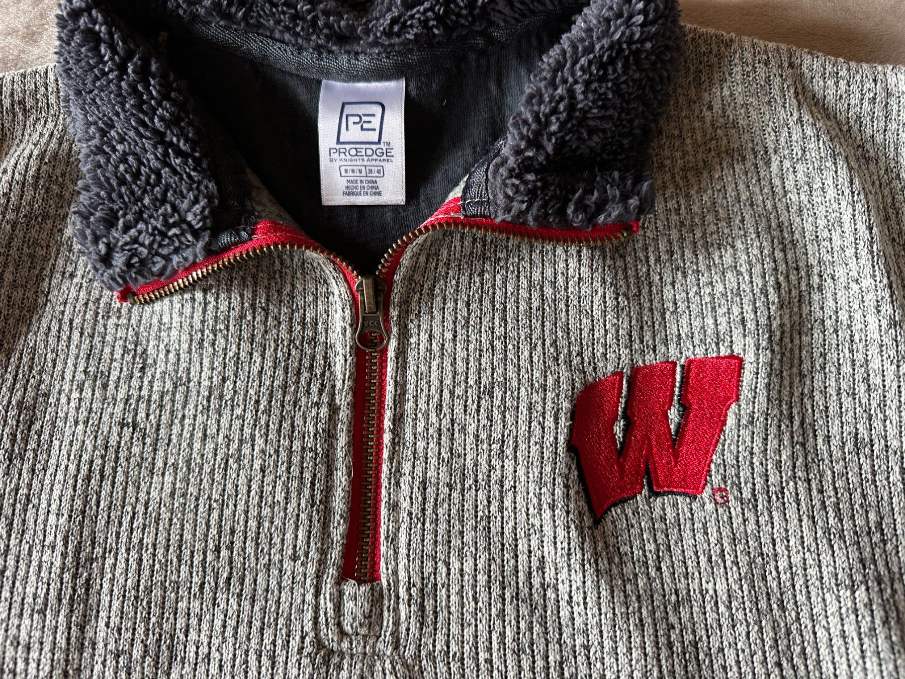 Maglioni & Felpe: Toller Sportlicher und Warmer Herren Pullover Gr. M – Usato da Tägertschi venduto da TheChange 2
