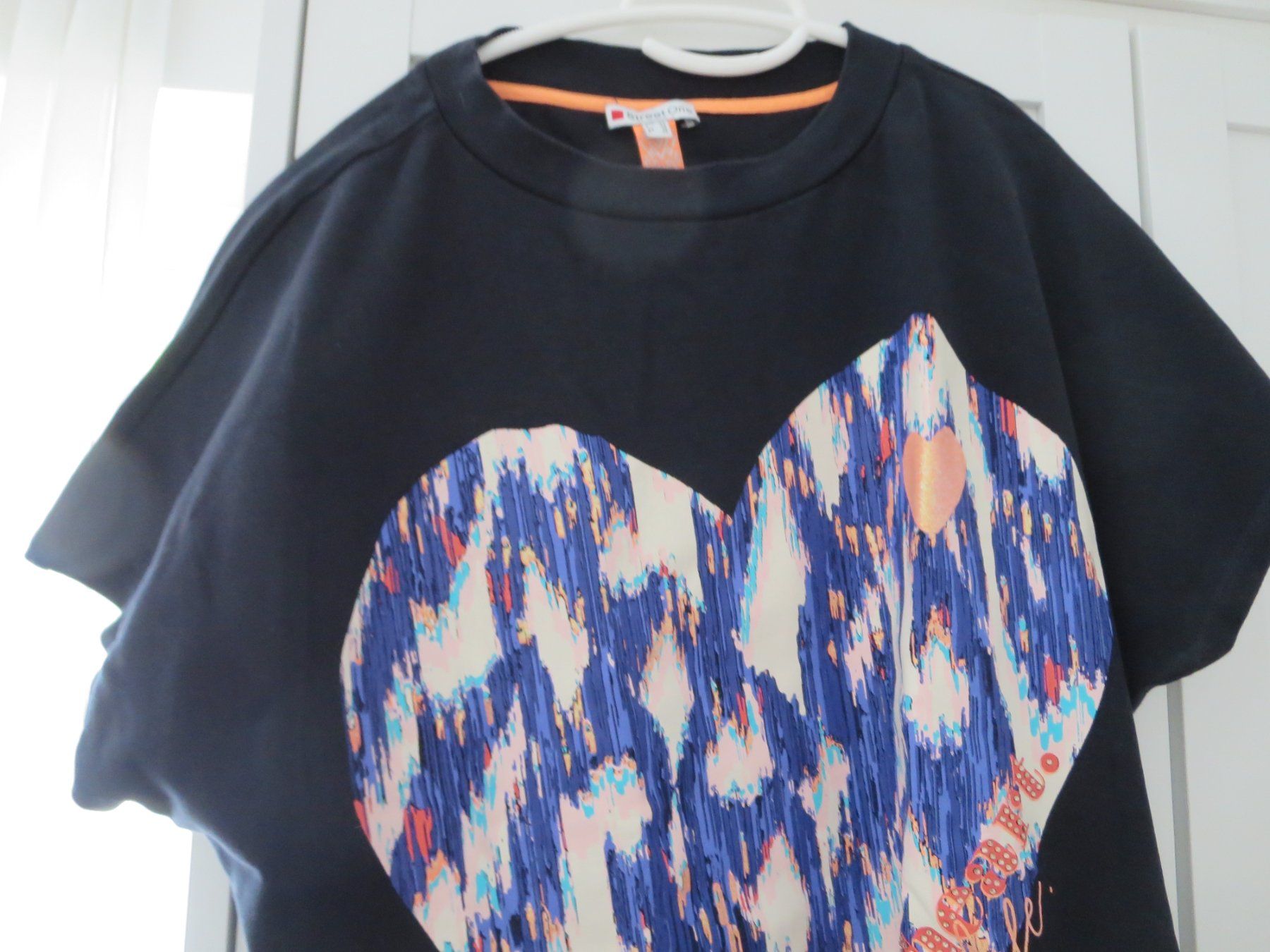 T-shirt: 2 dickere Damen Shirts /Grösse 44 – Usato da Wallisellen venduto da Arvenstube 3