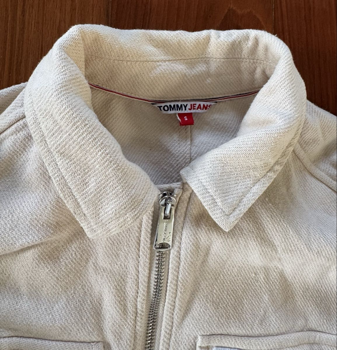 Tommy Hilfiger Jacken: Tommy Jeans Jacke Beige, Grösse S – Gebraucht aus Luzern von hollandjs 1