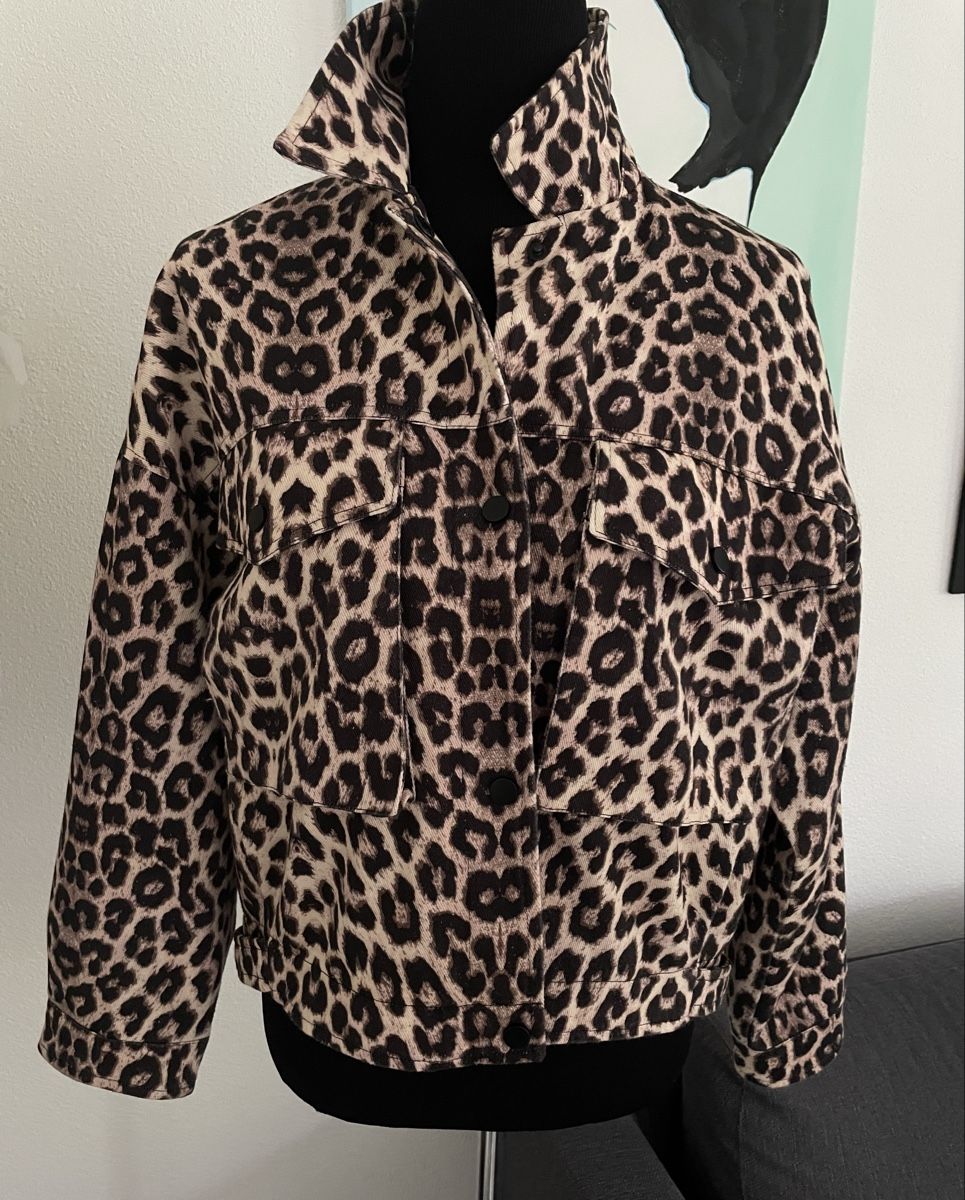 Giacche: Jacke mit Leo-Print, 1Size – Nuovo (secondo la descrizione) da Frauenfeld venduto da annstella95