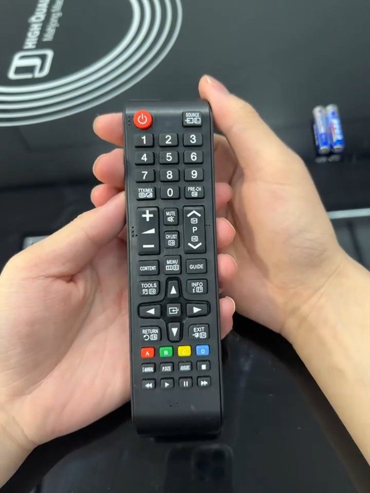 Samsung Fernbedienungen: Télécommande TV universelle pour tous les modèles SAMSUNG – Neu und originalverpackt aus Minusio von graziano11 3