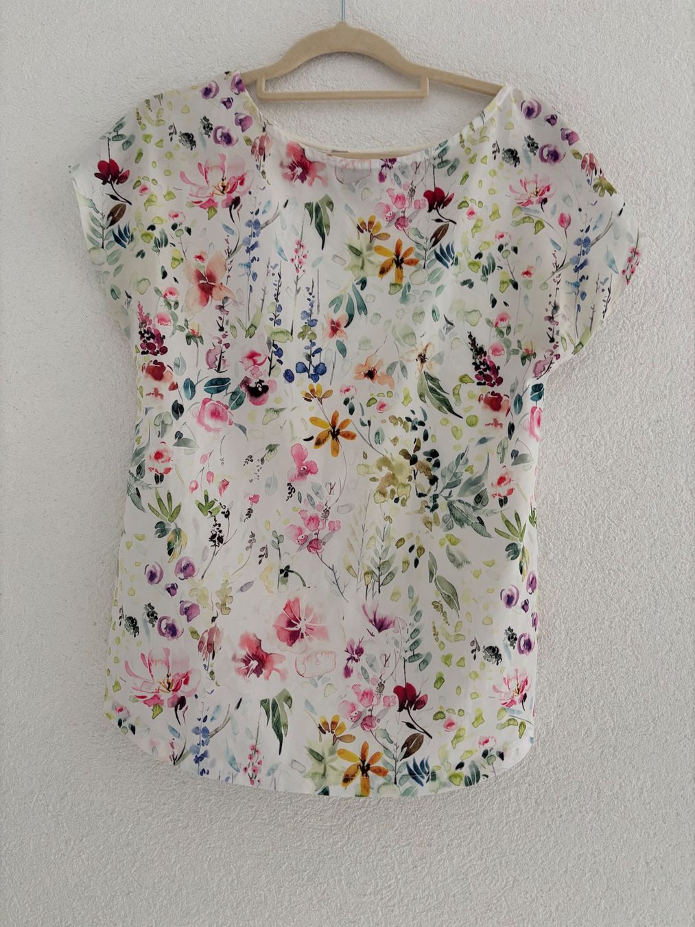 T-shirt: T-shirt – Usato da Arbaz venduto da CicciStore