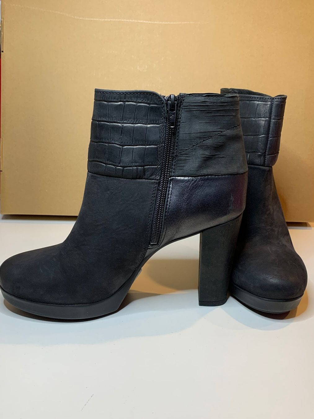 Scarpe da donna: OXMOX Echt-Leder-Stiefeletten Gr. 40 – Nuovo e nell'imballaggio originale da Wetzikon ZH venduto da EvisStore 2