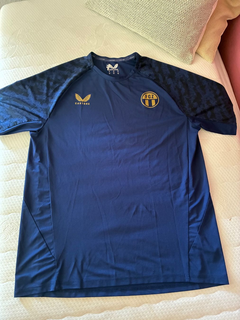 Canottiere & Pantaloni: FCZ Trikot, Saison 25/26 – Usato da Zürich venduto da ali_5m9b 1