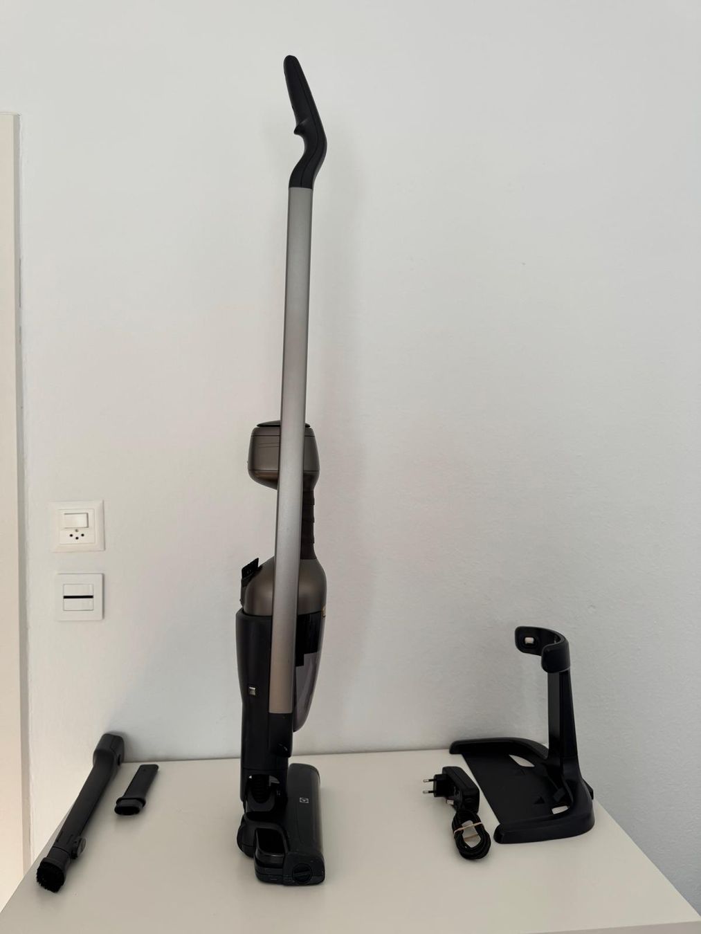 Electrolux Aspirapolveri & Accessori: Electrolux Pure Q9 Staubsauger – Usato da Bern venduto da Enya1 6