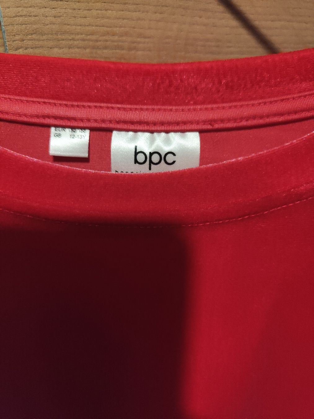 Maglioni & Felpe: Rotes Samt-Shirt, neuwertig! – Nuovo (secondo la descrizione) da Biel Bienne venduto da anjasch 1