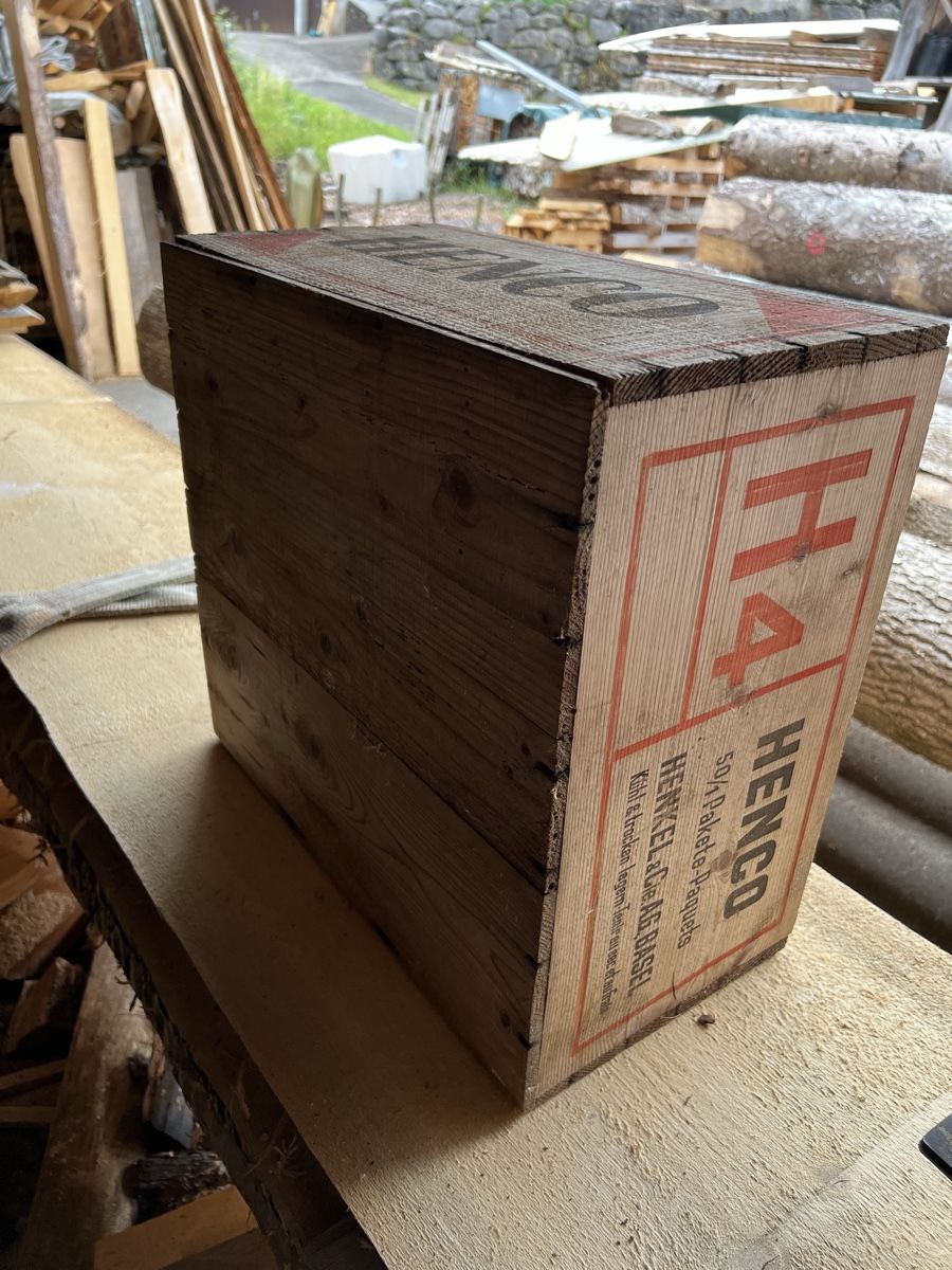 Caisses de transport: Holzkiste Henkel – D'occasion à Ebnat Kappel par butterfly60 2