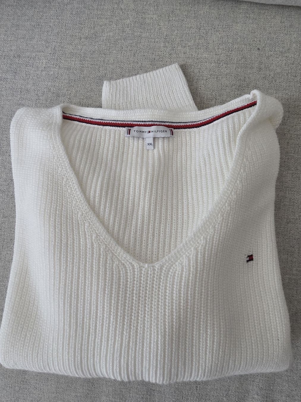 Tommy Hilfiger Maglioni & Felpe: TOMMY HILFIGER Pull – Nuovo (secondo la descrizione) da Yverdon-les-Bains venduto da enzine