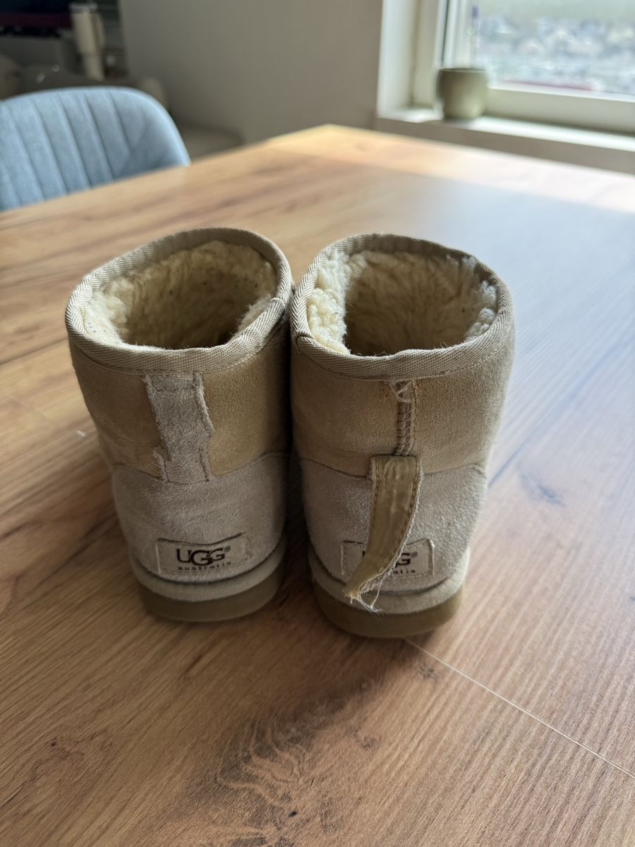 Ugg Scarpe da donna: Ugg Boots Gr. 38 beige – Usato da Schlieren venduto da NM_Nici 4