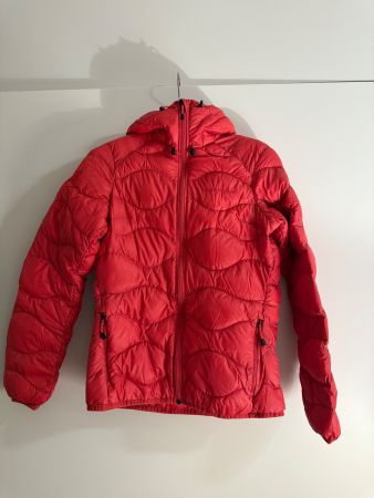 Helium Down Hood Jacket Women - Peak Performance