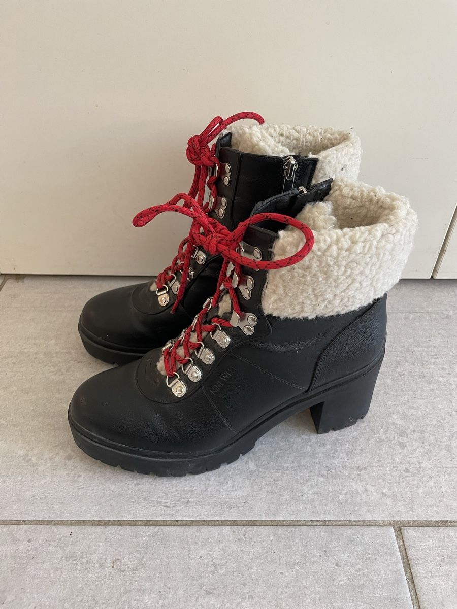 Scarpe da donna: Nine West Leather Boots – Nuovo (secondo la descrizione) da Roche VD venduto da closetcleanse