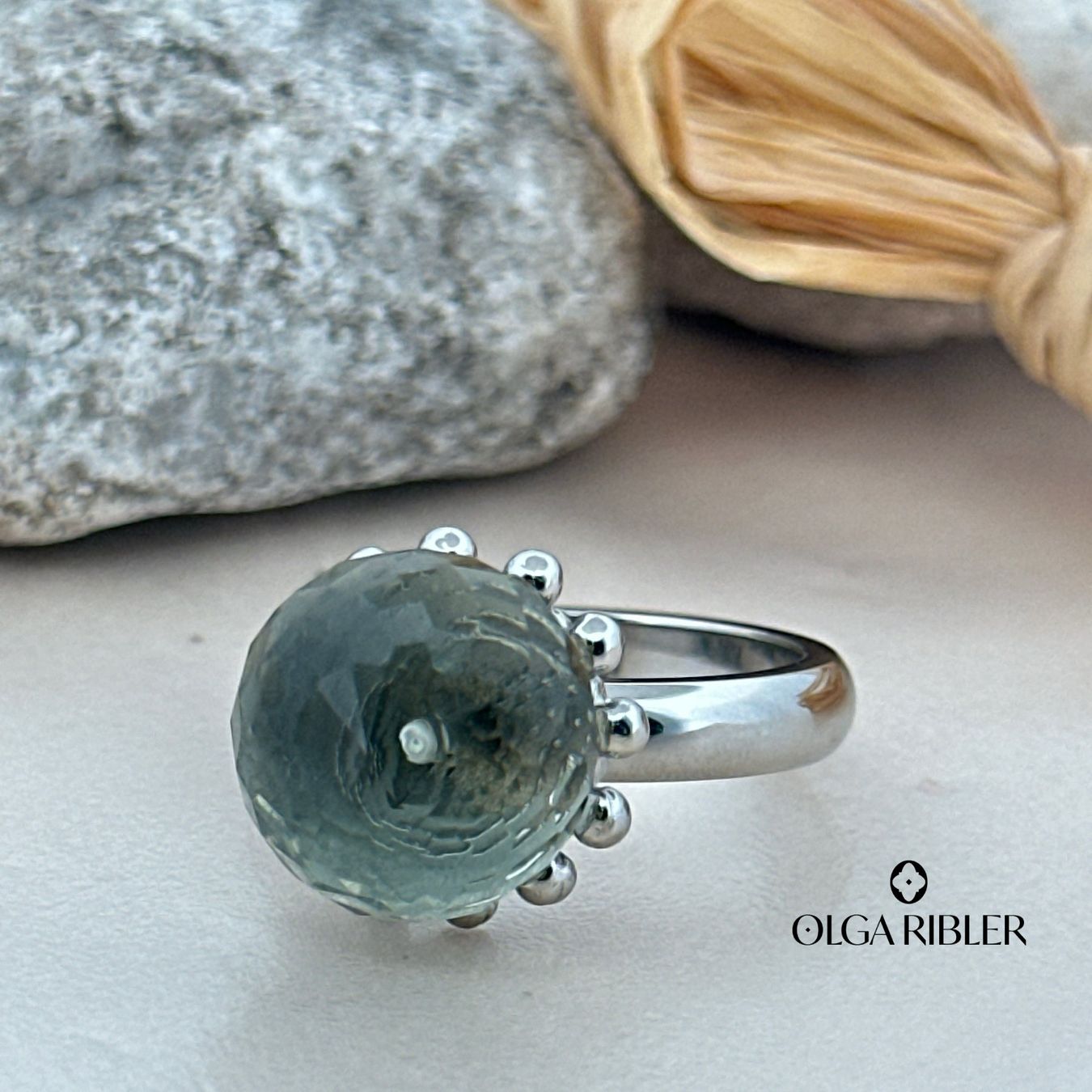 Olga Ribler Anelli: Edelstahl Ring mit grünem Amethyste, Ringgrösse 61 – Nuovo (secondo la descrizione) da Luzern venduto da byolgaribleroutlet 2
