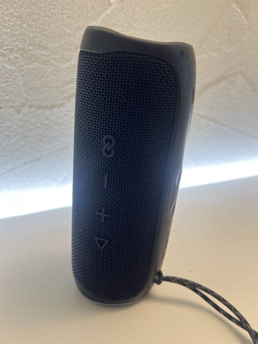 JBL Haut-parleurs: JBL Flip 5 Bluetooth Lautsprecher Schwarz  – D'occasion à Rotkreuz par Migu2012 2