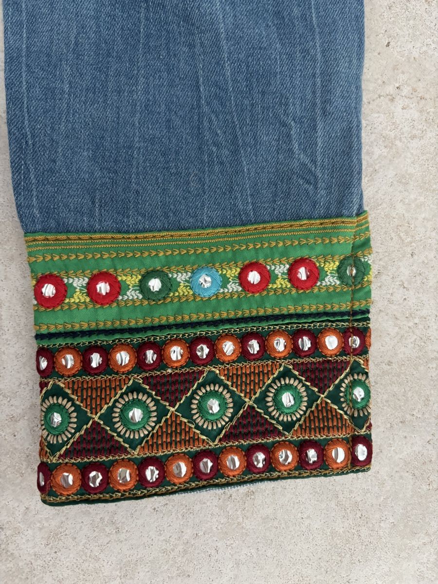 Desigual Jeans: Desigual Jeans – Nuovo (secondo la descrizione) da Urtenen-Schoenbuehl venduto da sunshine139 3