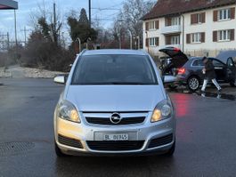 Opel Zafira B22