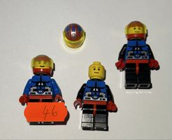 3 Stück Lego Figuren Astronaut Space Polizei 80er Jahre.