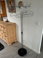 Wunderschöne Garderobenständer  Design Valenti Cusago.