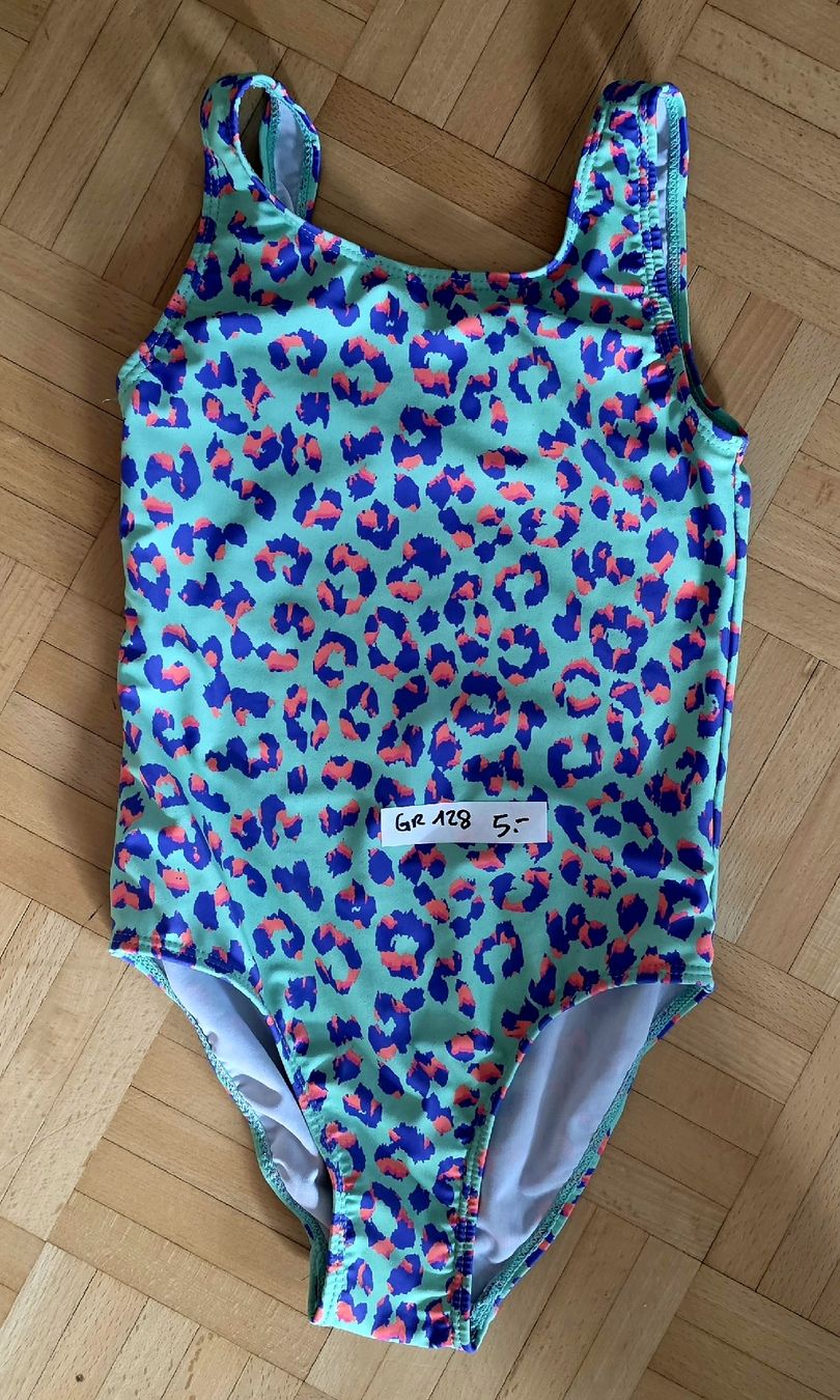 Badekleider & Bikinis: Badehose 128 – Gebraucht aus Ruggell von liverzano1