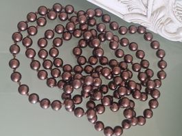 BRAUNE VINTAGE PERLENKETTE. LYYANG.