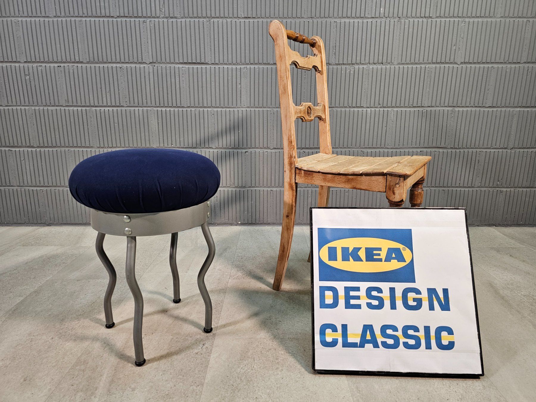 Ikea Sgabelli: 1995 IKEA Uri Stool by Per Ivar Ledang, Postmoderner Hocker – Usato da Nottwil venduto da Wondewa-Shop 1