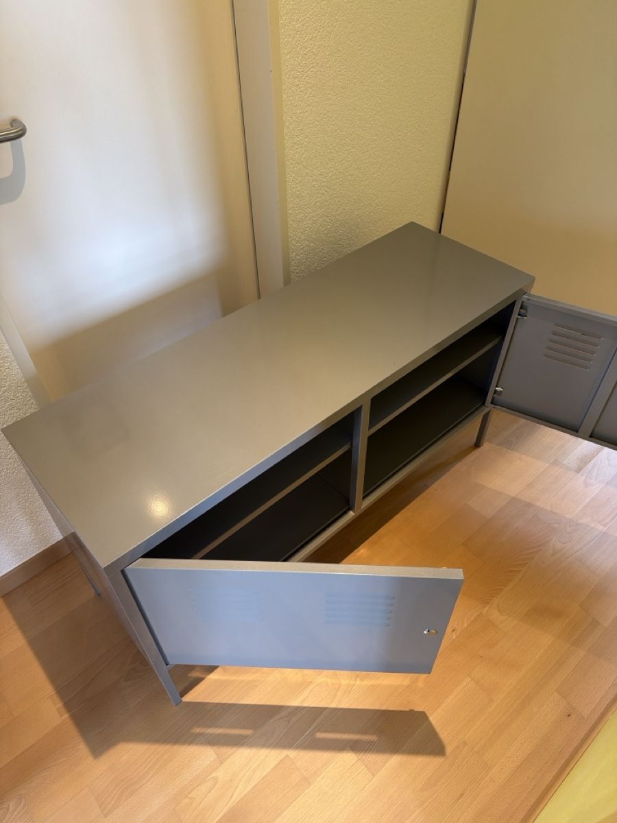 Mobili TV: Fernsehmöbel Blech Grau 118 x 40 x 63 – Usato da Grenchen venduto da JJ___ 3