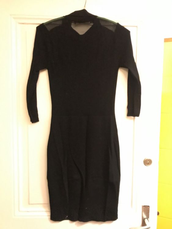 Robe noire Zara moulante dos transparent S (Gebraucht) in St-Saphorin-Lavaux f?�r CHF 15 �?? mit 